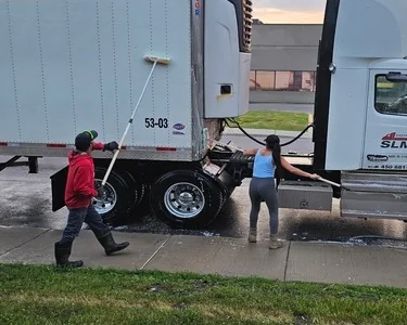 Exterior washing of a truck and its trailer